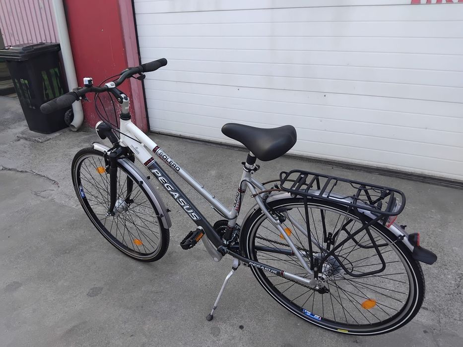 Vând bicicleta din aluminiu pentru damă