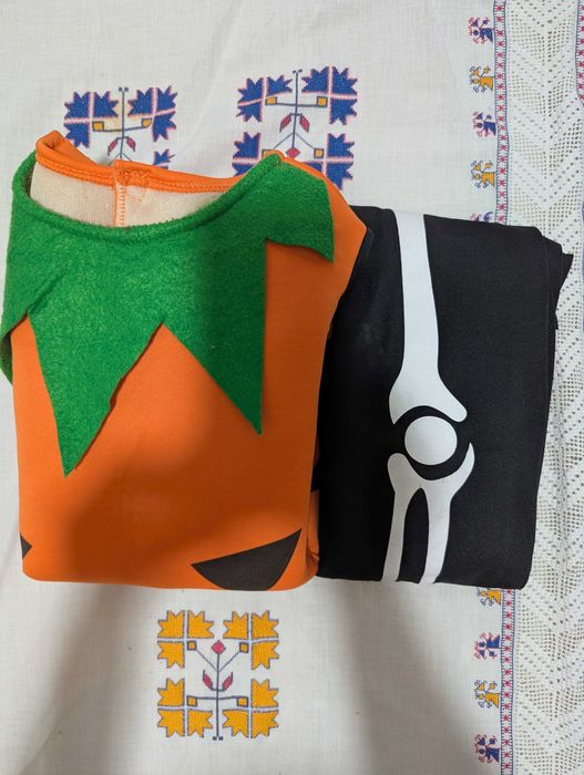 Costum " ItsImagical" Halloween 3-5 ani  Schelet + Dovleac Set complet