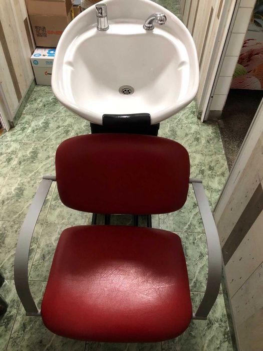 Измивна фризьорска колона