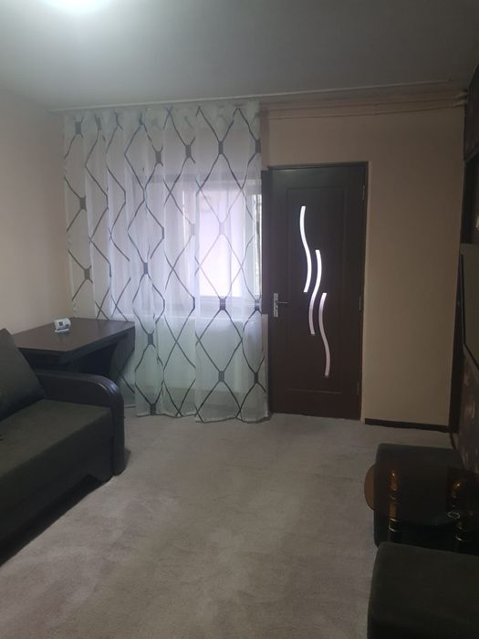 Inchiriez Garsoniera Etaj 2