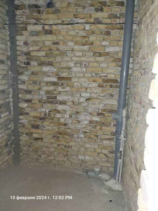 UY SOTILADI Temir Yo'l Bolnisa oldida