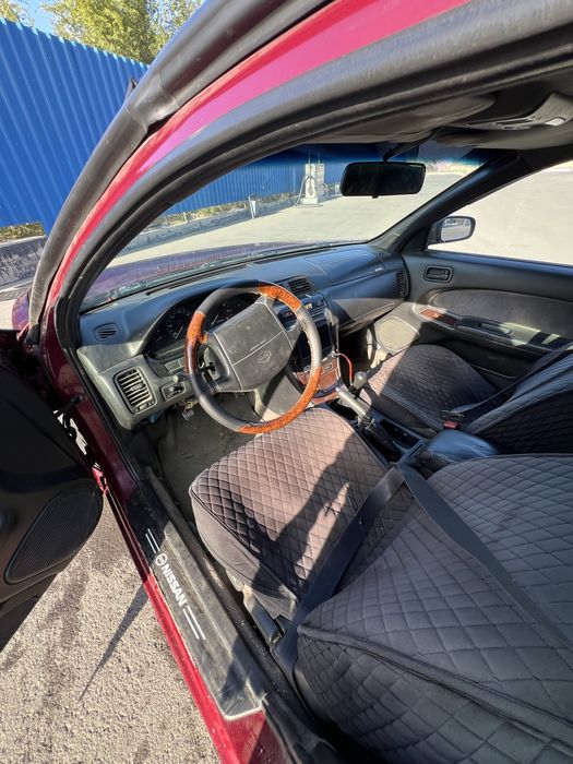 Машина nissan maxima механика 2.0