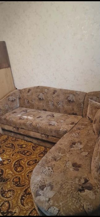 Диван с табуретки