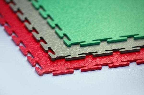 Клей для паркета, ламината, ПВХ, Релина и линолеума – суперпрочность