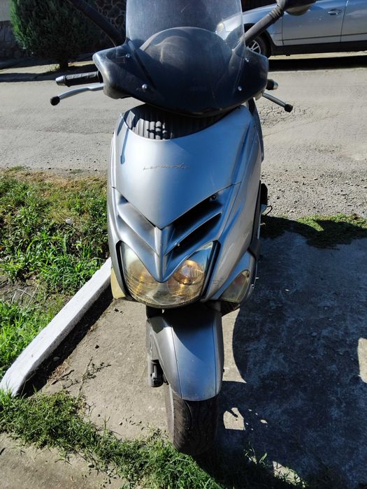 Scuter  Aprilia  Leonardo 125 cc