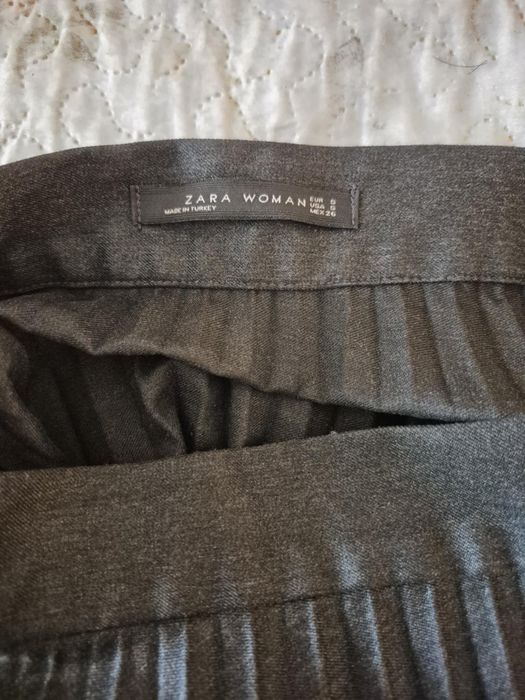 Плисирана пола Zara