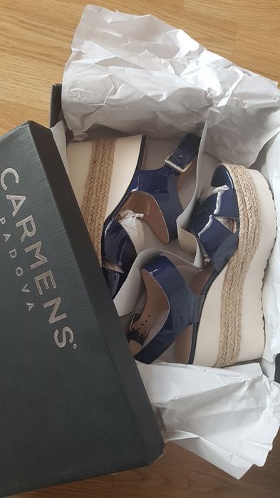 Sandale noi de piele cu patforma "Carmens" nr 38