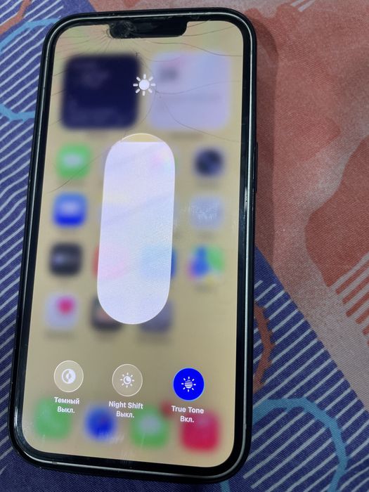 Айфон 14 128гб трещина