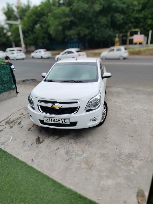 Автомобиль Кобальт