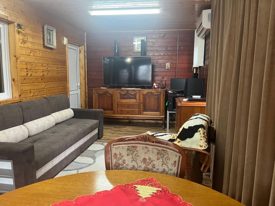 Casa si Teren de vanzare in suprafata de 1501