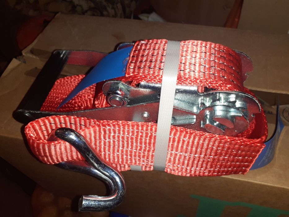 Chingi ancorat marfă