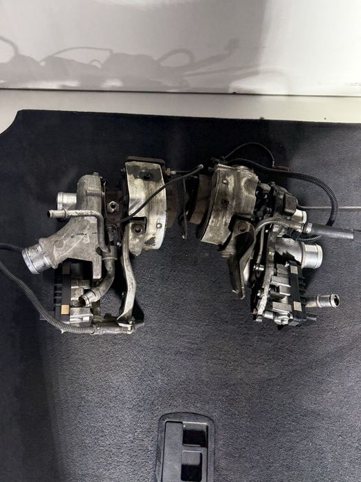 Турбокомпресор tyrbo Cayenne 4.2 TDI 385 , audi Q7 4.2 TDI