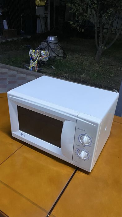 Микроволновка LG