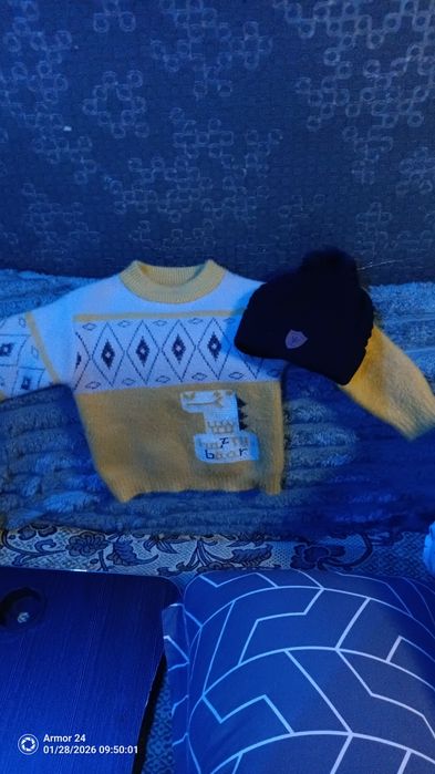 Продам детским свитер не дороого