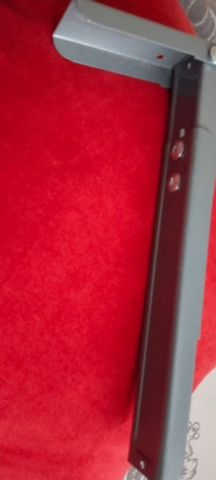 Металлические кронштейны для полок