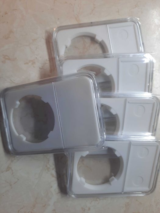 Капсули за монети с размер 38.5 мм