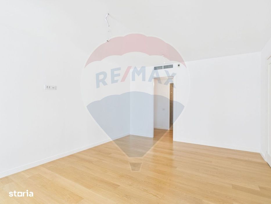Apartament 3 camere de vanzare