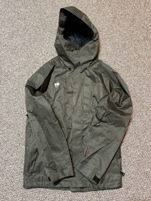 Vând 2 geci de schi snowboard bărbați noi L și XL