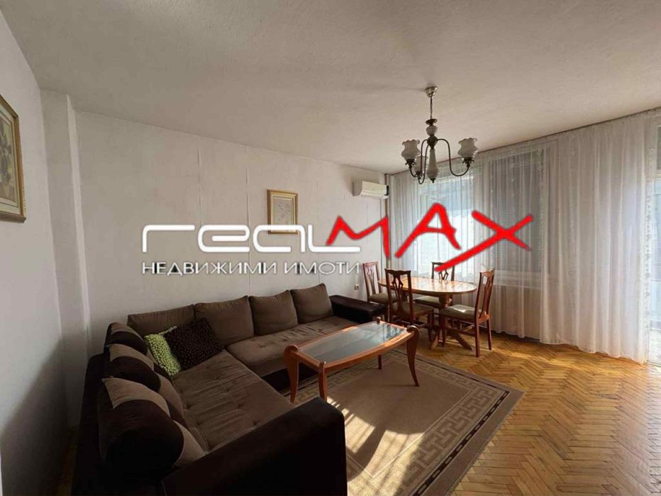 Продава се Тристаен апартамент в Казанлък - 84 кв.м за 1250 €/кв.м - Снимка #1