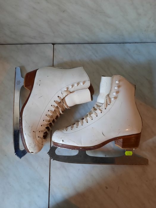 Patine gheata 23 profesionale patinaj artistic Riedell piele marime 37