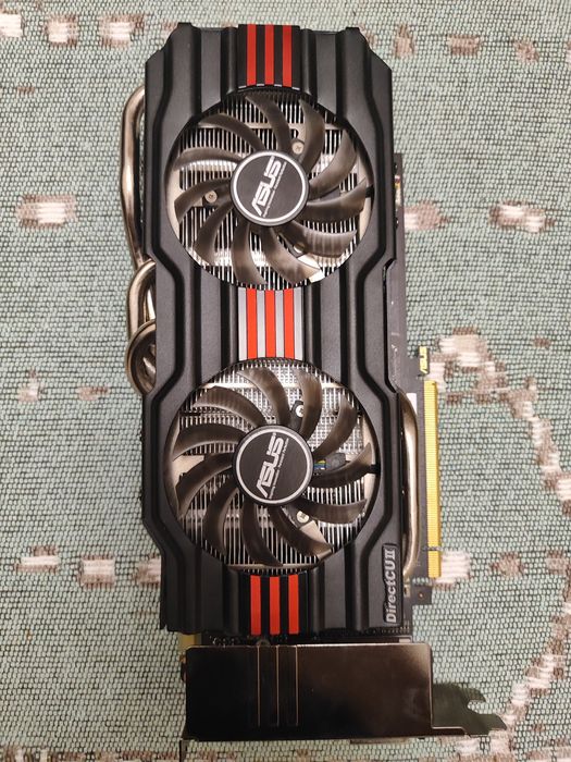 ASUS GTX 670 2gb DirectCU ii oc