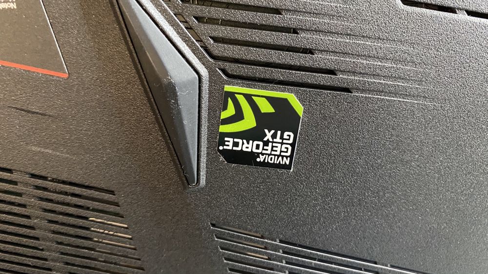 Лаптоп MSI GL63 8RD