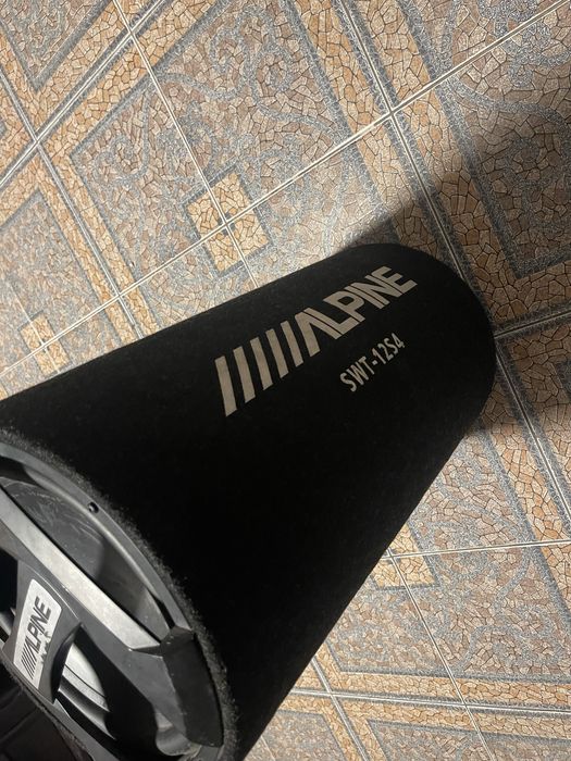 subwoofer alpine 600w