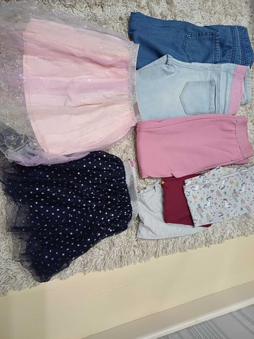 Продам детские вещи для девочки.