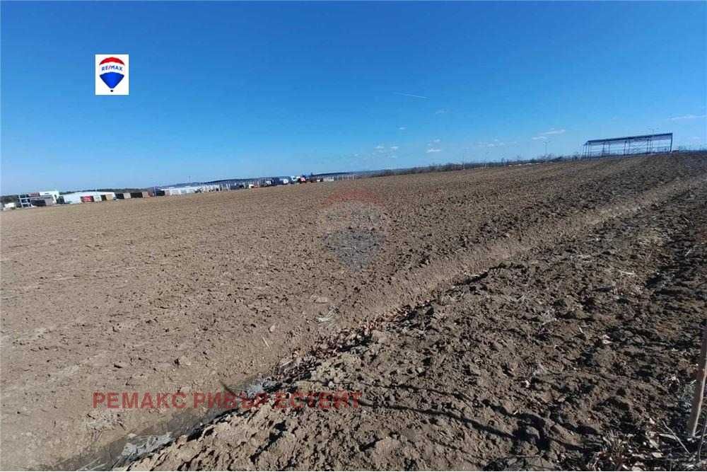 Продава се Парцел в Русе, Промишлена зона - Запад - 1459 кв.м за 64 €/кв.м - Снимка #4