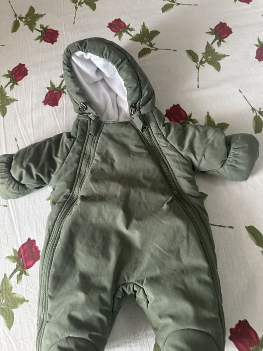 Продам комбенизон доя новорожденного 1-4 месяца!!!