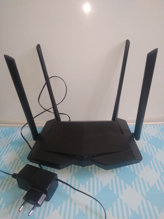 Продаётся роутер TENDA 739F90