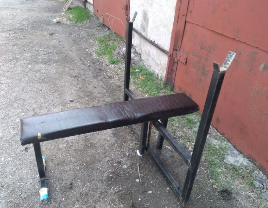 Лежак для жима б/у.