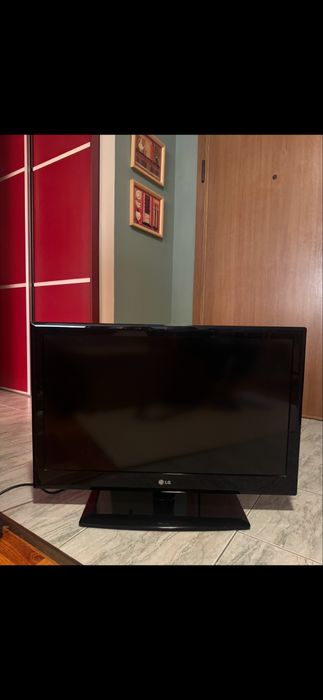 Телевизор LG  32LE3300