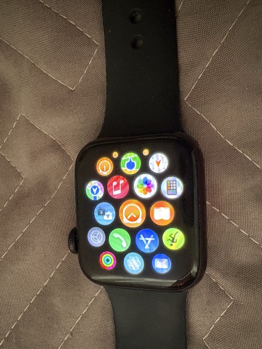Apple watch se. 40mm. Black/черный
