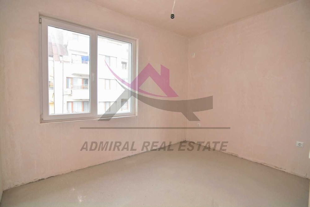 Продава се Четиристаен апартамент в Варна, Левски - 132 кв.м за 1070 €/кв.м - Снимка #4