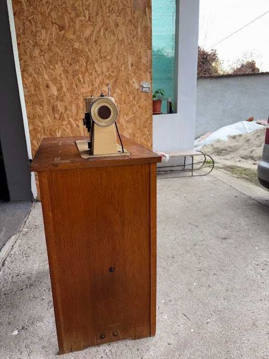 Masina de cusut vintage