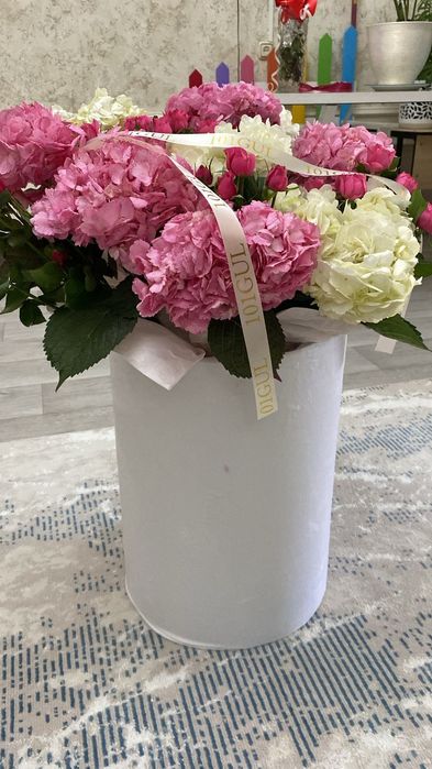 Букет гортензия и роза