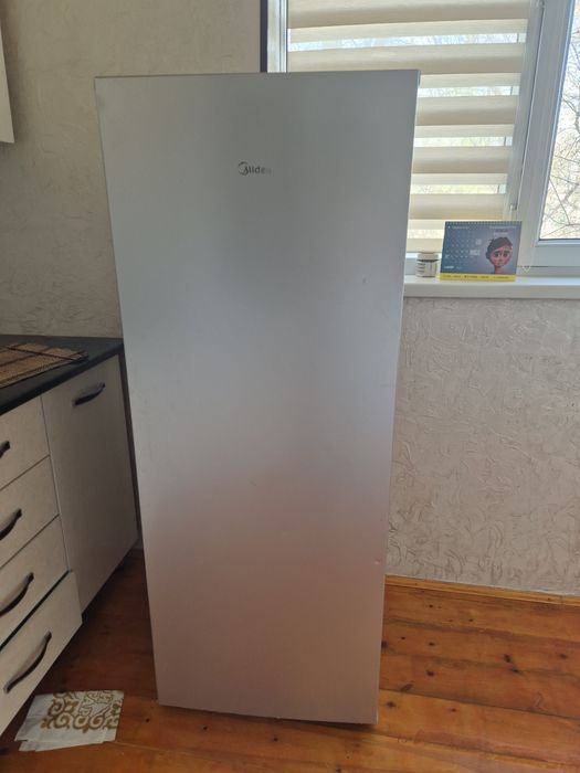 Морозильник  Медиа срочно продам