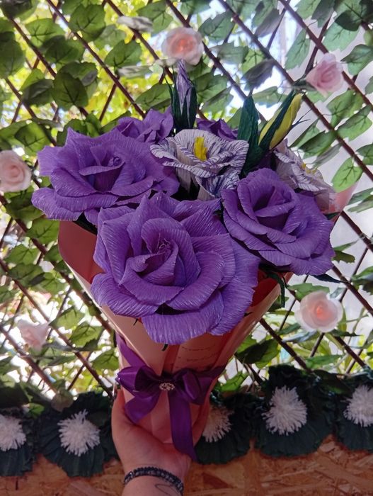 Flori din hârtie floristică,un cadou ce ține mult