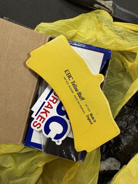 Колодки для Malibu 2,Epica,Nissan 350z,EBC Yellow Stuff