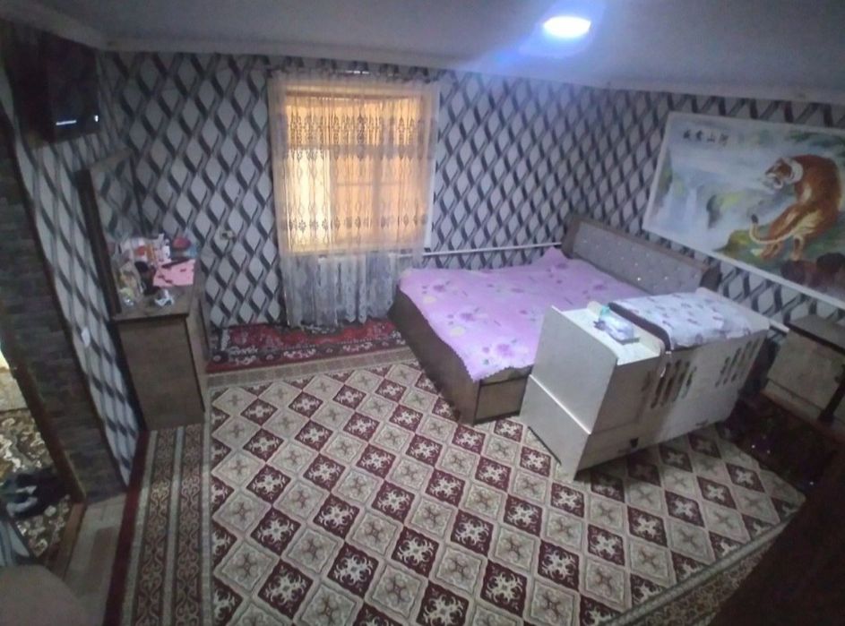 Uy srochno sotiladi.