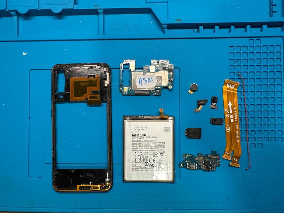 Резервни части за Samsung Galaxy A30s