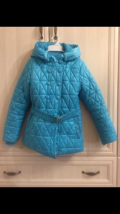 Продам - куртки на девочку
