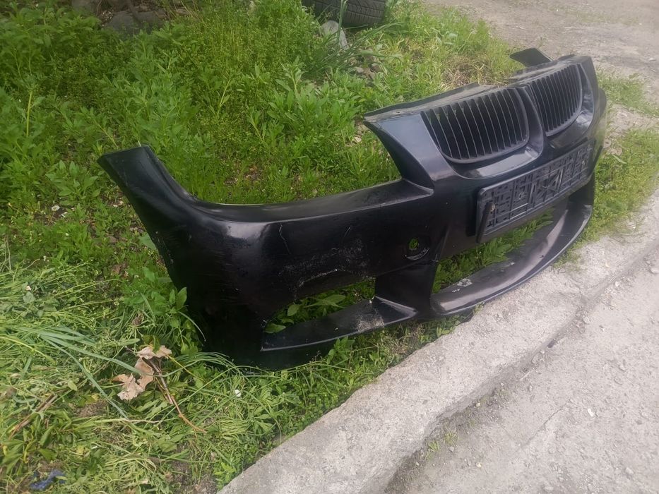 Продам бампер на BMW
