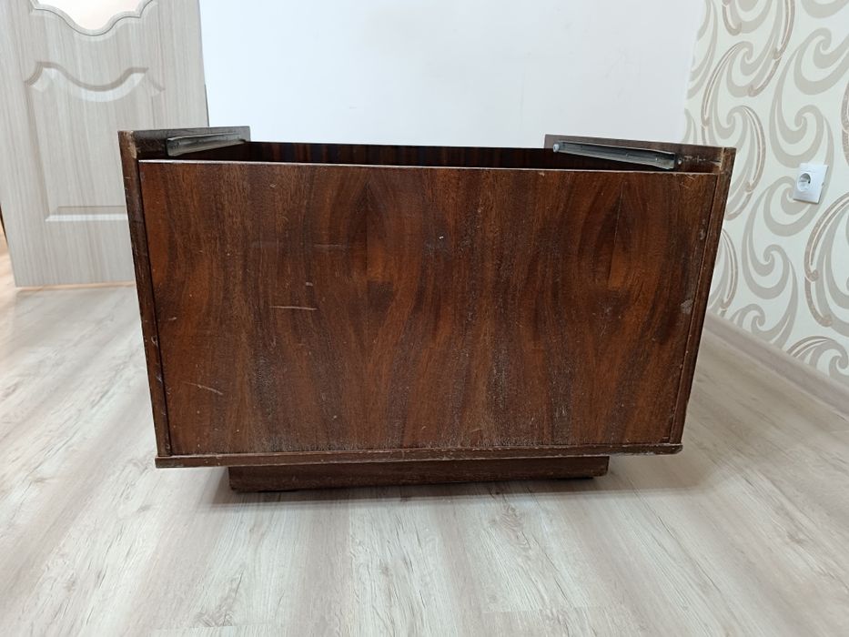 Советская полированная тумба