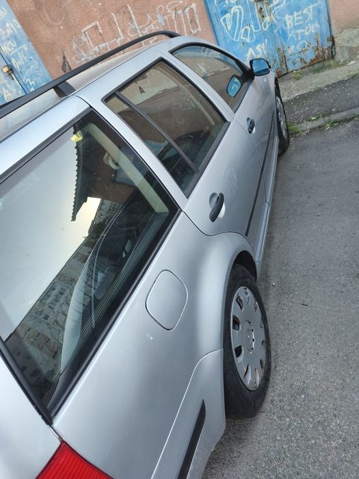 Vând golf IV benzina