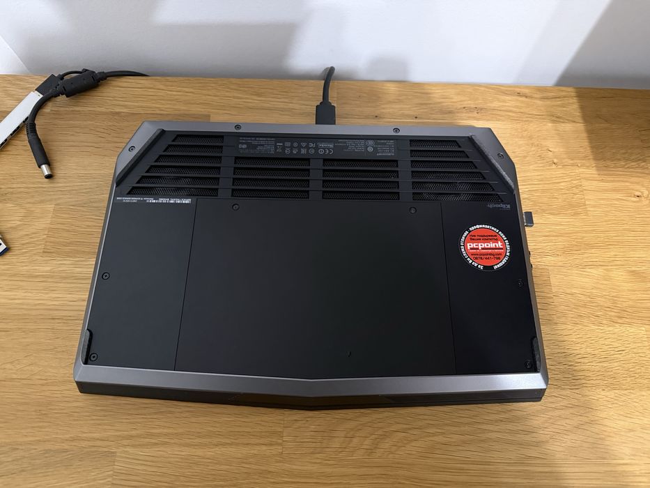 Alienware 15 R2 / i5-6300HQ / 16GB RAM / 1 TB SSD