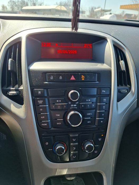 Vând sau schimb Opel Astra J 1.7 diesel