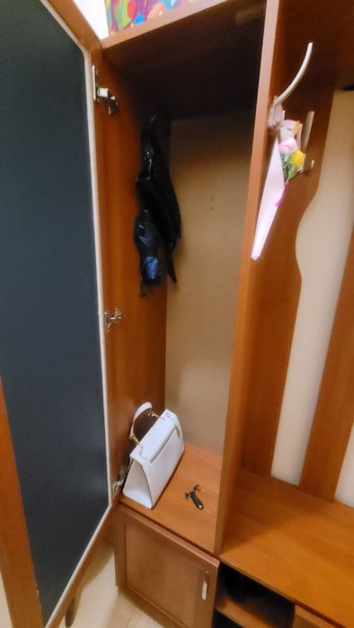 Портманто - закачалка и шкаф за обувки