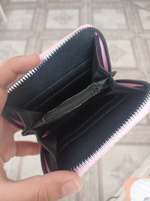 Продам розовый кошелёк (не использовался)